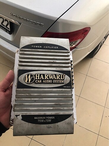 ACİLL HARWARD AMFİİ SORUNSUZ CALISIYOR MAXİMUM POWER 75+75 YER E