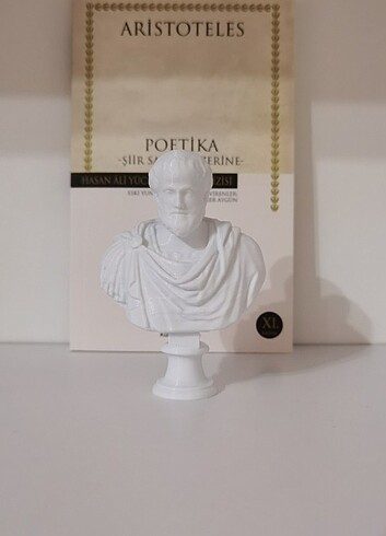 Aristoteles büst 