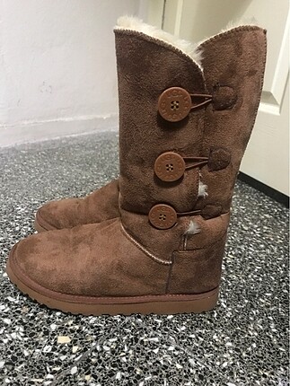 Bot Ugg Çizme