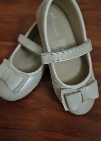 Kız Çocuk Beyaz Bantlı Babet Ayakkabı - Görsel 4