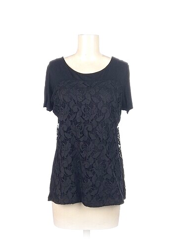 Koton T-shirt %70 İndirimli.