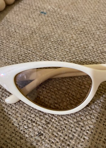 Bej Retro Kadın Gözlüğü - Görsel 2