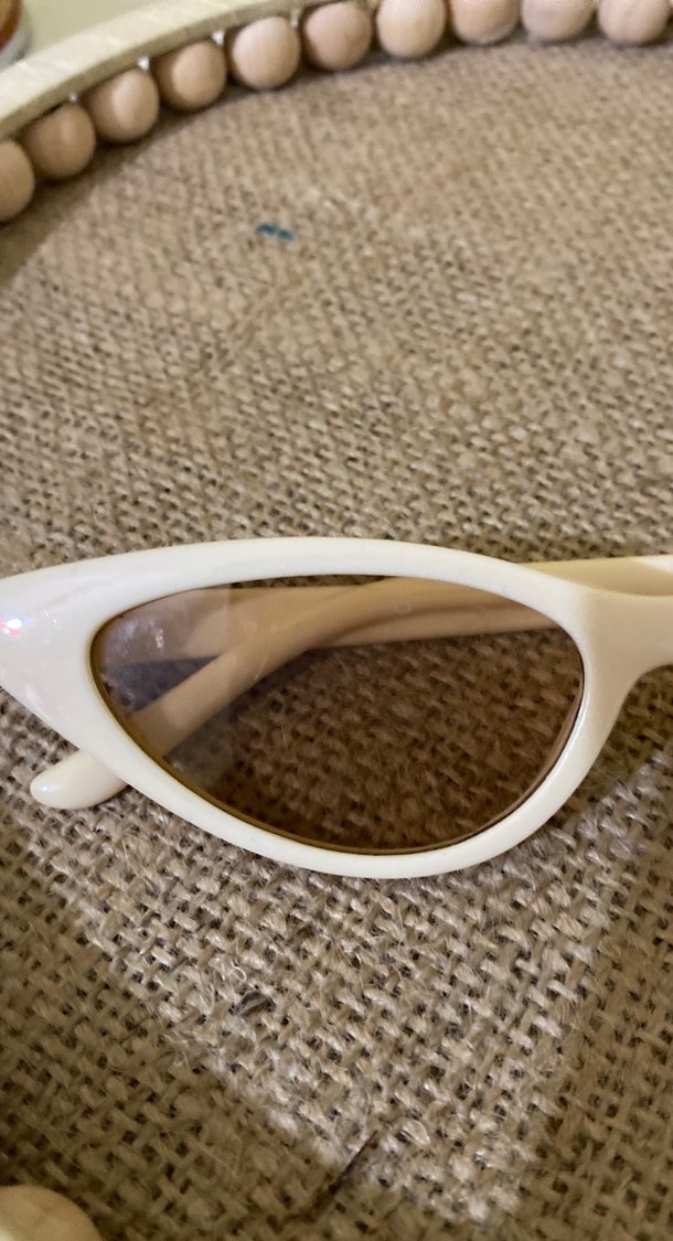 Bej Retro Kadın Gözlüğü - Görsel 2