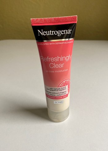 Neutrogena Refreshingly Clear Yagsiz Nemlendirici