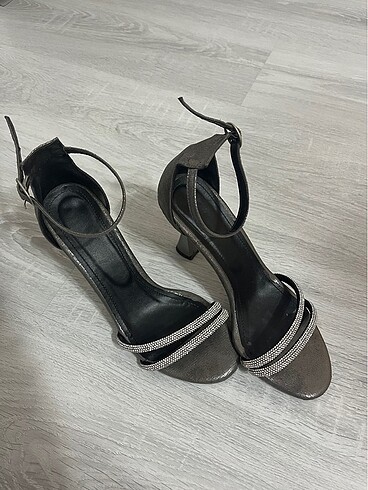 Zara Topuklu ayakkabı