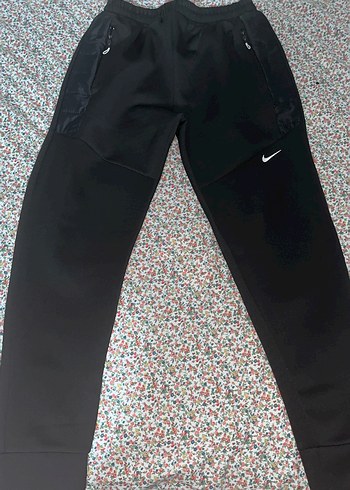 Nike Siyah Fermuarlı Erkek Eşofman Altı - Görsel 4