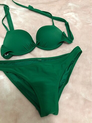 s Beden Penti yeşil bikini takımı