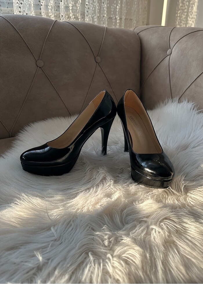 Siyah rugan platform topuklu ayakkabı - Görsel 2