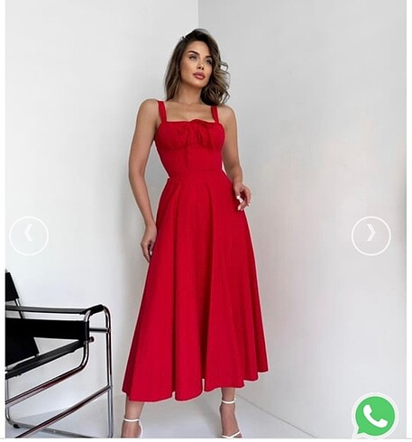 Kırmızı elbise