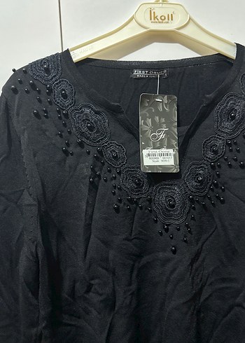 Zara Nakışlı Siyah V Yaka Uzun Kollu Triko Bluz