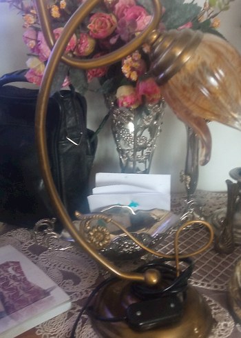 Beyaz Cam ve Pirinç Masa Lambası liyaalin rezervli alış yapmayin - Görsel 2