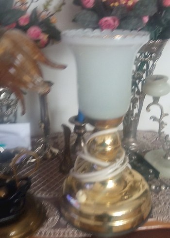 Beyaz Cam ve Pirinç Masa Lambası liyaalin rezervli alış yapmayin - Görsel 3