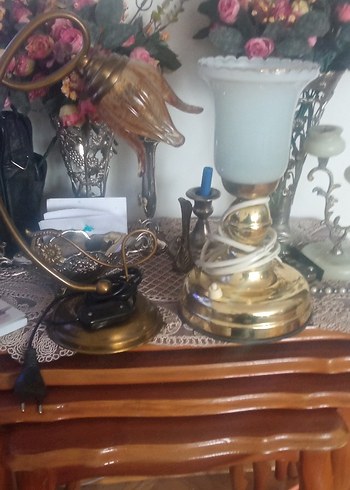 Beyaz Cam ve Pirinç Masa Lambası liyaalin rezervli alış yapmayin - Görsel 4