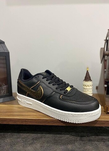 42 Beden NIKE AİR FORCE CR7 1. Sınıf işçilik ithal kalitede kolay yır