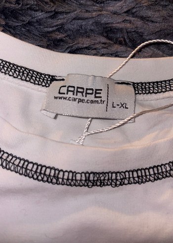 Baskılı Uzun Kollu gitar baskılı (giyilmedi) - Görsel 3