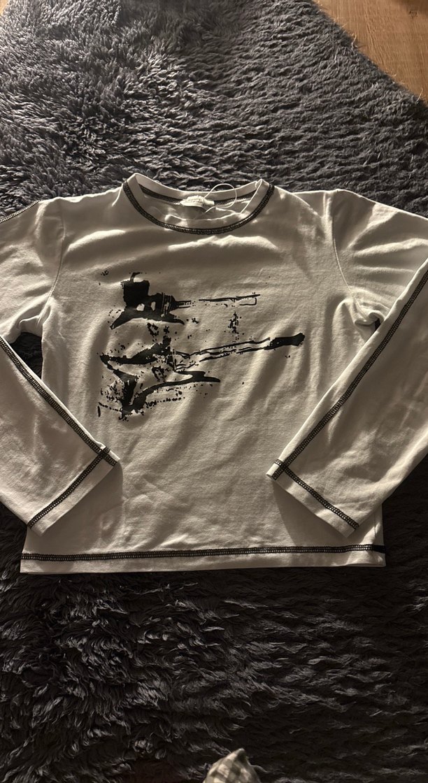 Baskılı Uzun Kollu gitar baskılı (giyilmedi) - Görsel 2