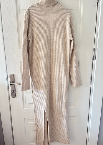 Bej Yüksek Yaka Uzun Triko Elbise - Görsel 2