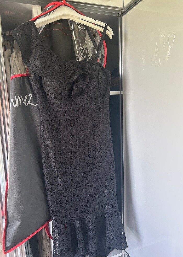 Siyah dantelli abiye - Görsel 2