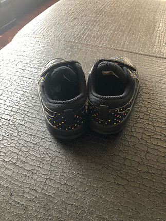 26 Beden siyah Renk Nıke çocuk ayakkabı