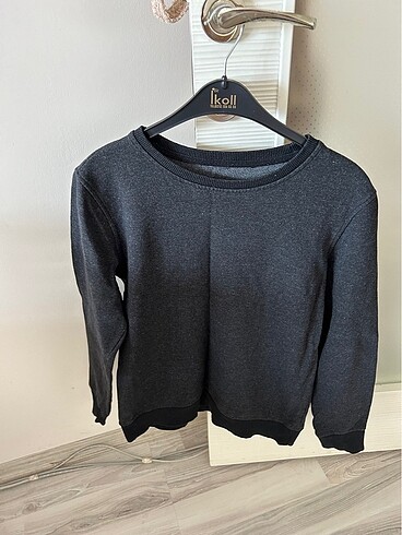 Kumaşı renkli sweatshirt