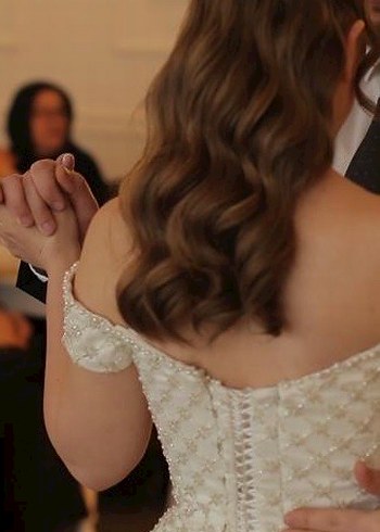 İnci Detaylı Beyaz Çiçekli Söz Nişan Düğün Saç Tokası - Görsel 3