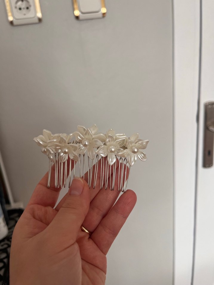 İnci Detaylı Beyaz Çiçekli Söz Nişan Düğün Saç Tokası - Görsel 2