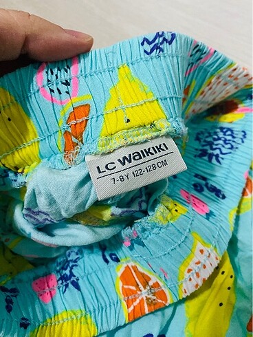 7 Yaş Beden Kız çocuk beli lastikli meyve desenli Yazlık şort