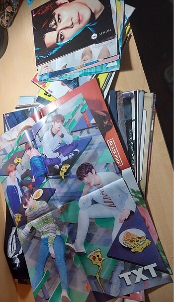 Beden K-pop posterleri