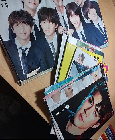 Diğer K-pop posterleri