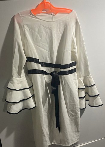 Uzun Kollu Beyaz Kadın Elbise - Görsel 2