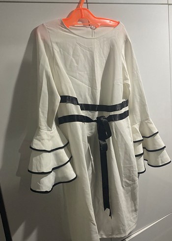 Uzun Kollu Beyaz Kadın Elbise - Görsel 3