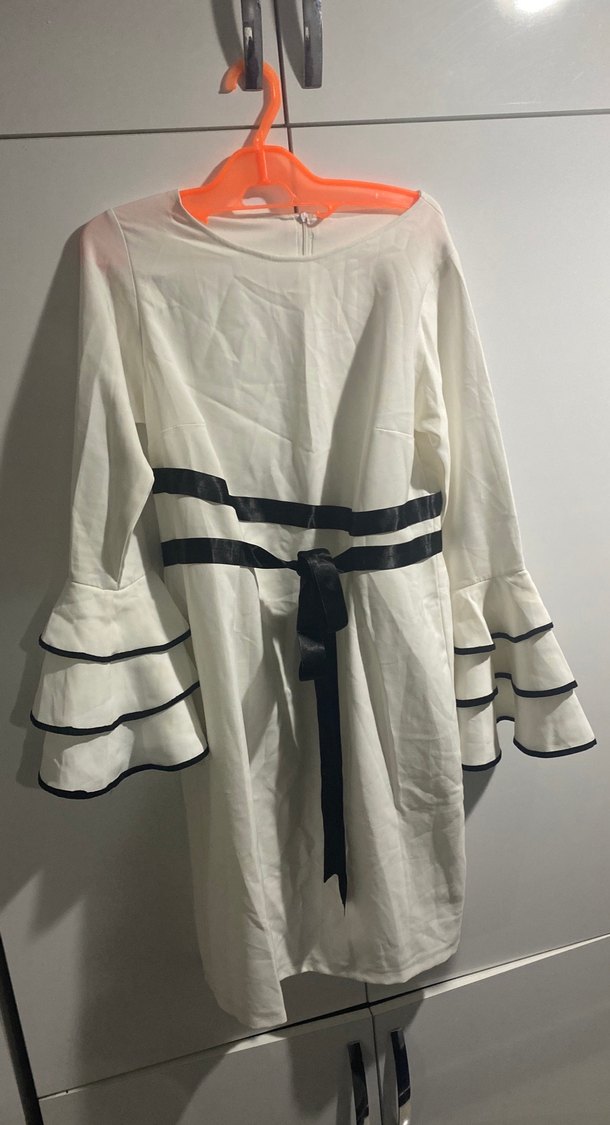 Uzun Kollu Beyaz Kadın Elbise - Görsel 2