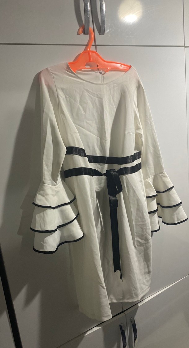 Uzun Kollu Beyaz Kadın Elbise - Görsel 3