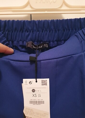 12-13 Yaş Beden mavi Renk Bershka kumaş pantalon 12-13 yaş xs uyumlu