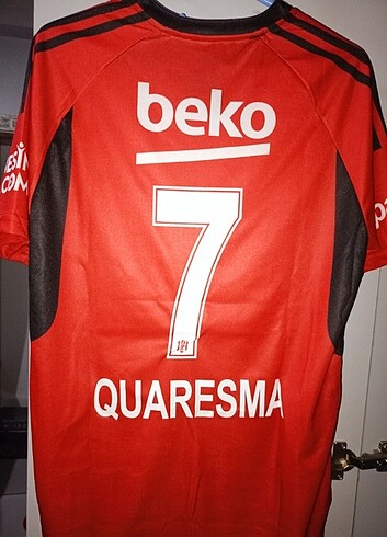 BEŞİKTAŞ KIRMIZ RAİN QUARESMA