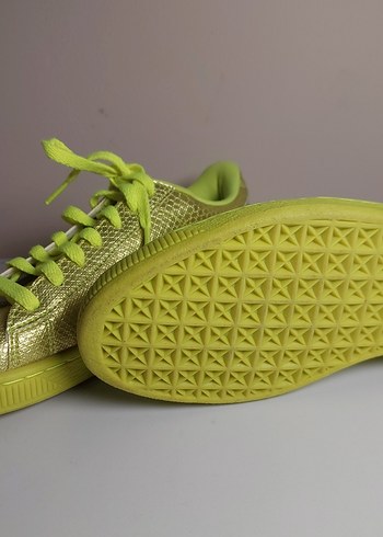 38,5 Beden sarı Renk PUMA Kadın Sarı Yılan Derisi Desenli Spor Ayakkabı