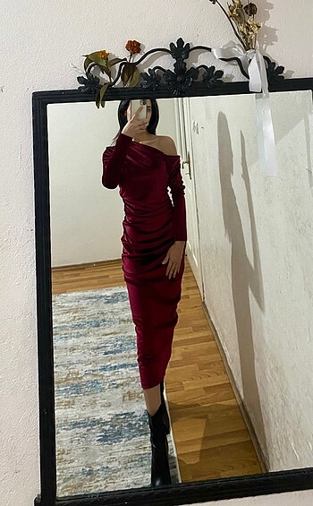 s Beden bordo Renk TEK OMUZ KADİFE ELBİSE