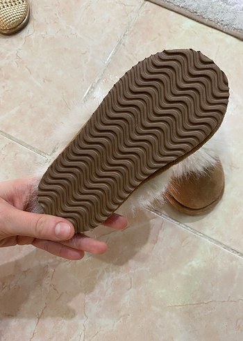 Hm Bej Süet Kadın Ev Terliği Tüylü Detaylı - Görsel 2