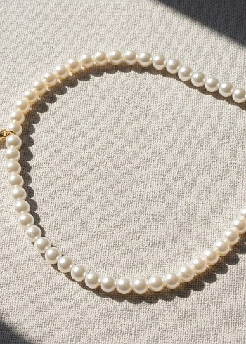 Uzun Beyaz Boncuklu Kadın Kolye - Görsel 4
