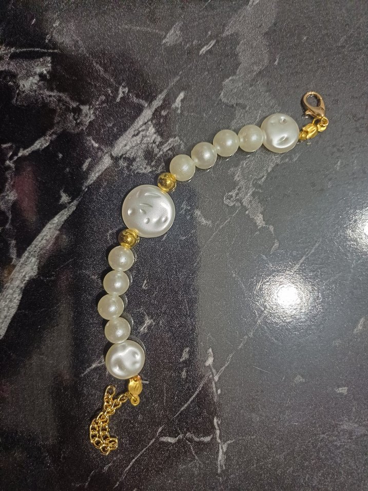 Beyaz Boncuklu Kadın Bileklik - Görsel 2