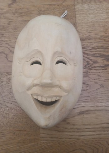Gülümseyen Yüz Ahşap Maske