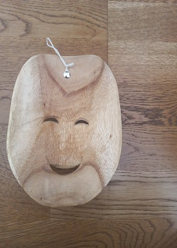 Diğer Gülümseyen Yüz Ahşap Maske