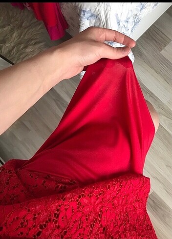 m Beden Kırmızı dantelli elbise