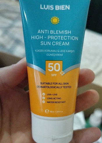 Luis Bien SPF 50 Yüksek Koruma Leke Karşıtı Güneş Kremi