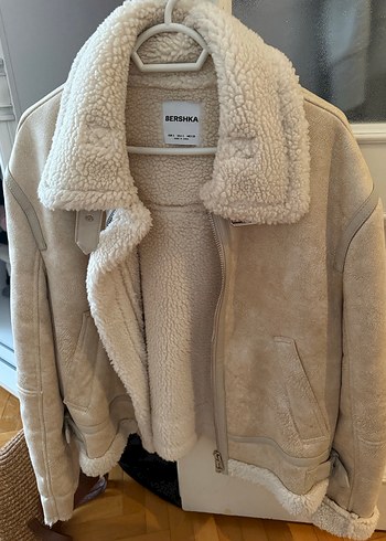 Bershka Bej Süet Kürk Detaylı Kışlık Ceket