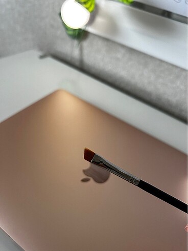 Beden Inglot Eyeliner Fırçası 31T