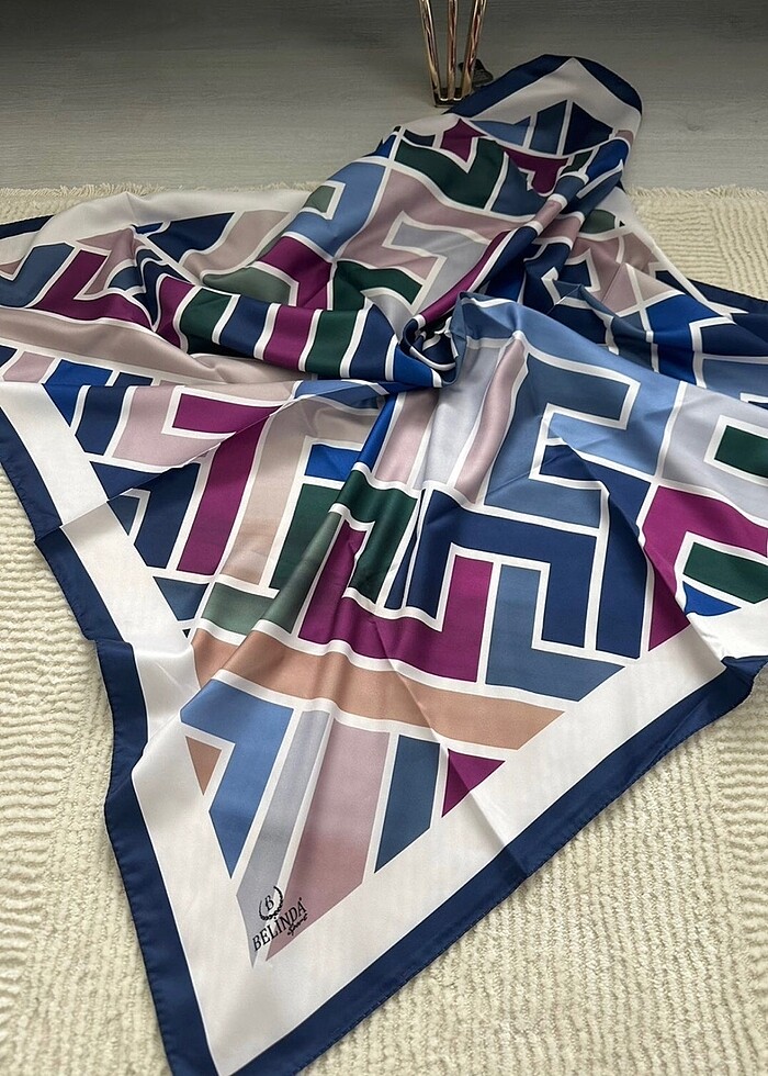 Belinda marka eşarp - Görsel 2