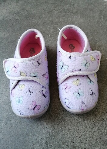 Bebek Ev Ayakkabısı