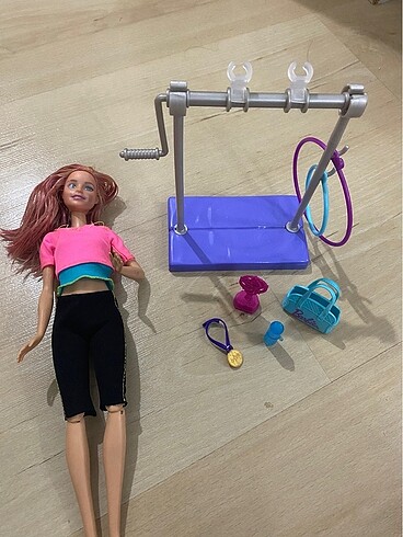  Beden Renk Barbie jimnastik seti