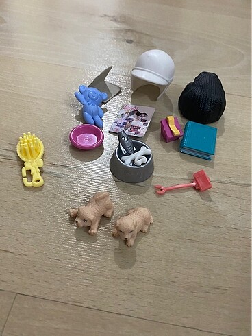Barbie eşyaları